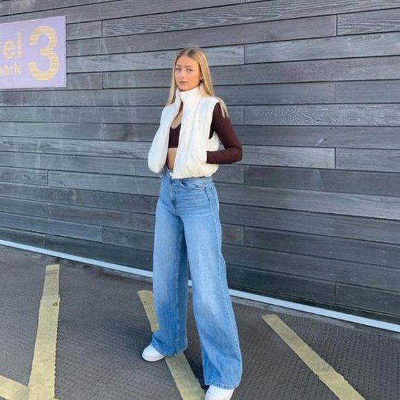 NWT BERSHKA DENIM Women 90s Straight Baggy Fit Jeans in Light Blue Waist 29" - Picture 3 of 10